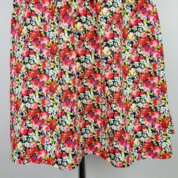 FOREVER 21 Floral Button Front Skater Dress Medium - Picture 5 of 16